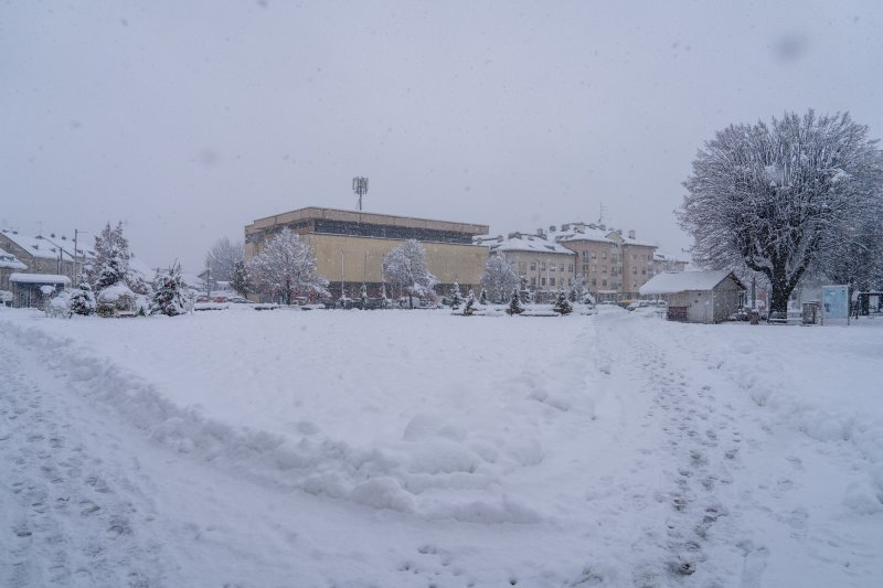 Gospić prekriven snijegom