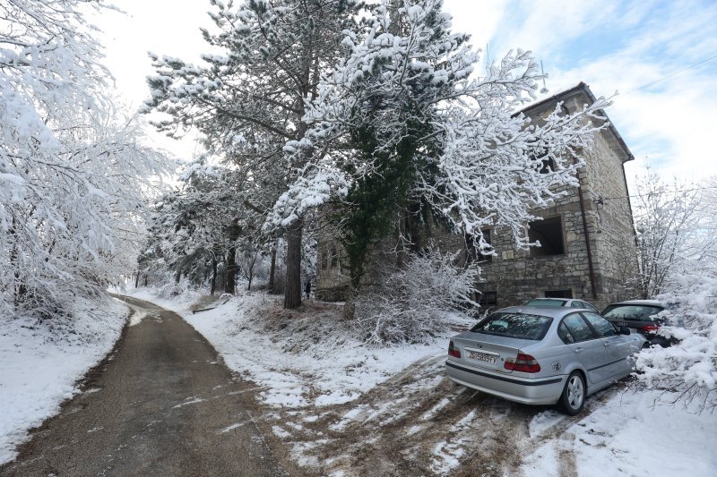 Biralište u Željeznom Žumberačkom