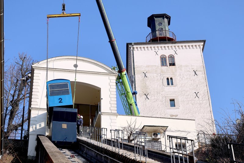 "Leteća" kabina Uspinjače pobudila pozornost prolaznika