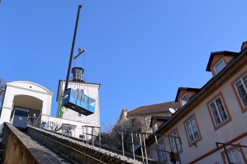 "Leteća" kabina Uspinjače pobudila pozornost prolaznika