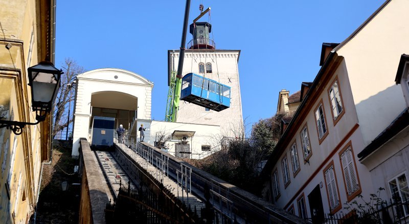 "Leteća" kabina Uspinjače pobudila pozornost prolaznika