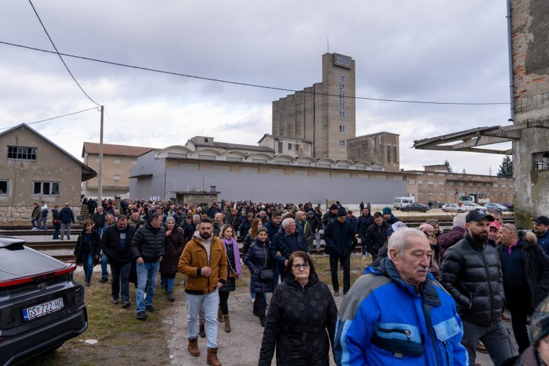 U Gospiću održan prosvjed zbog odlaganja opasnog otpada