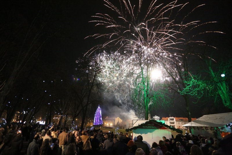 Novogodišnji vatromet nad Zagrebom