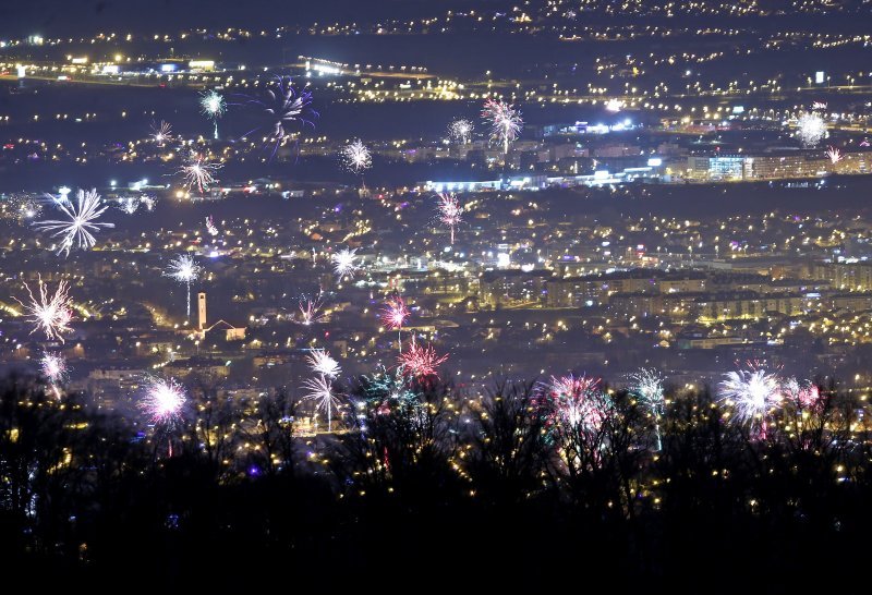 Novogodišnji vatromet nad Zagrebom, pogled s Medvednice