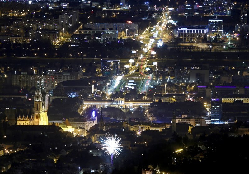 Novogodišnji vatromet nad Zagrebom