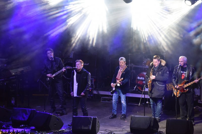 Doček Nove godine na Forumu u Puli uz koncert Prljavog kazališta