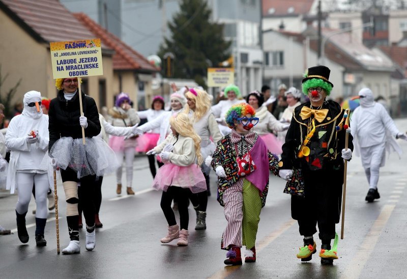 Velika Gorica: Velika fašnička povorka u sklopu 109. Turopoljskog fašnika