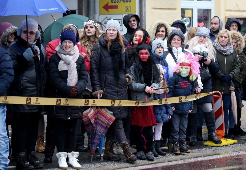 Velika Gorica: Velika fašnička povorka u sklopu 109. Turopoljskog fašnika