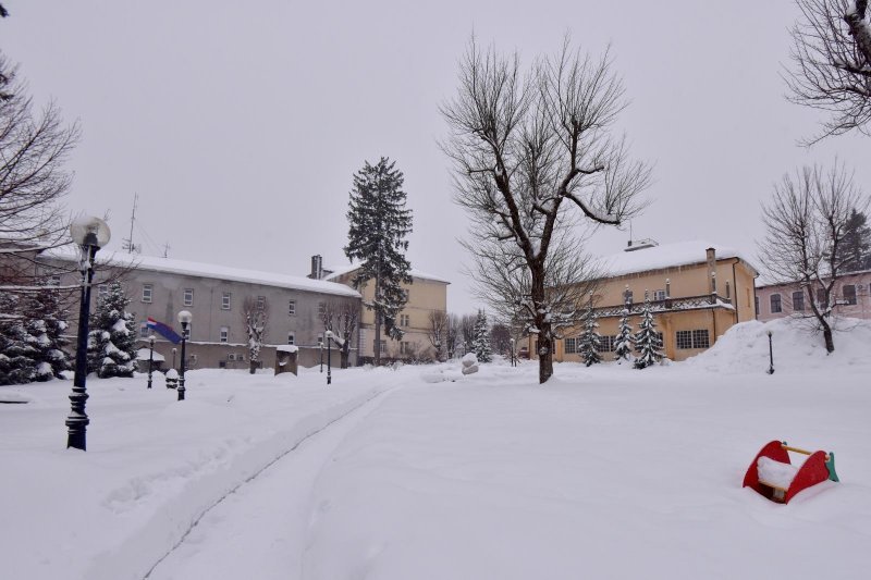 Bura s orkanskim udarima na Jadranu