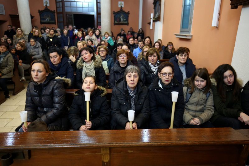 Andrej Plenković na hvarskoj procesiji 'Za križen'