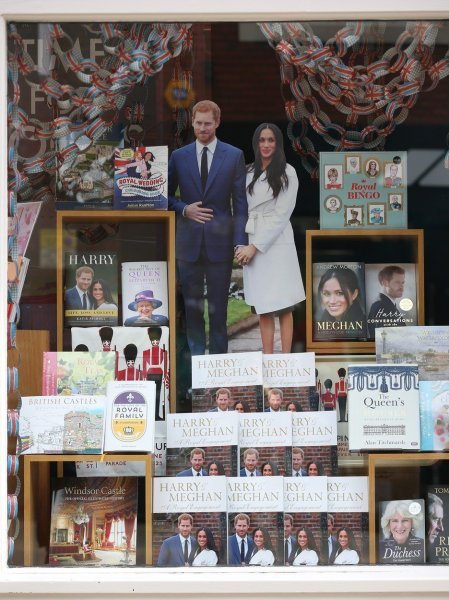 Suveniri za kraljevsko vjenčanje Meghan Markle i princa Harryja