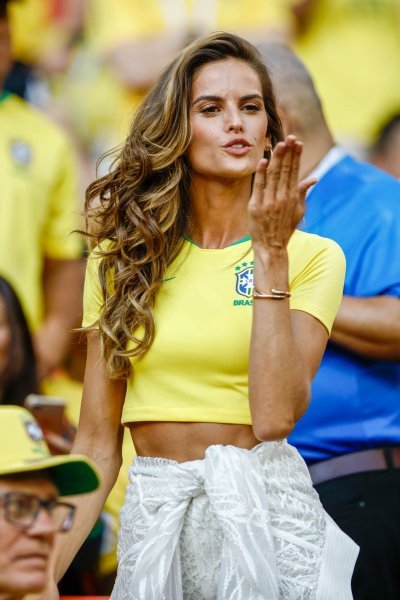 Izabel Goulart