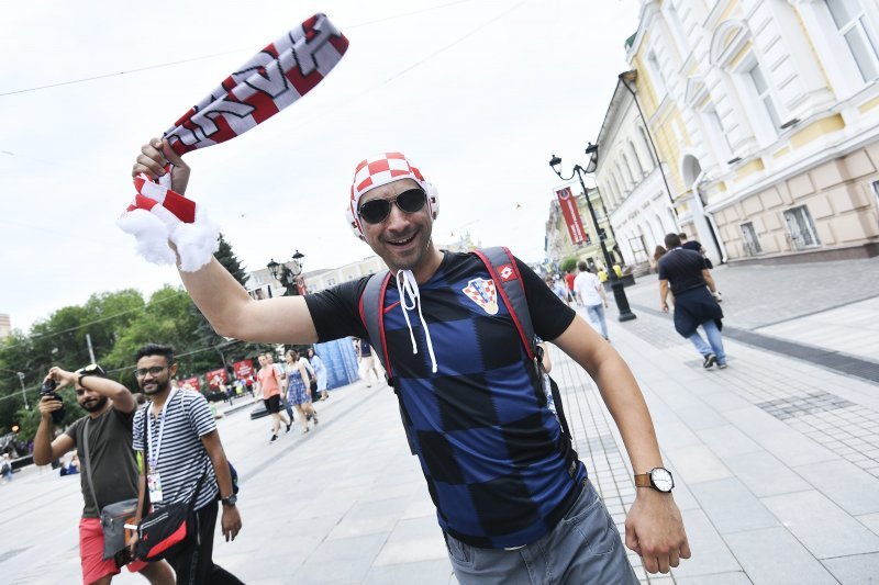 Navijači u Nižnji Novgorodu prije utakmice s Danskom