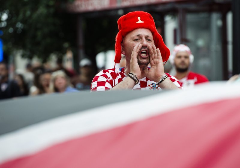 Navijači u Nižnji Novgorodu prije utakmice s Danskom