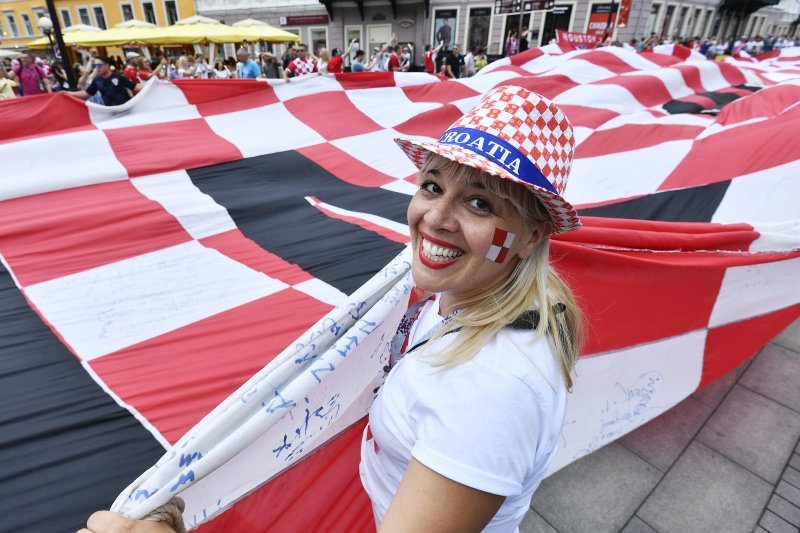 Navijači u Nižnji Novgorodu prije utakmice s Danskom