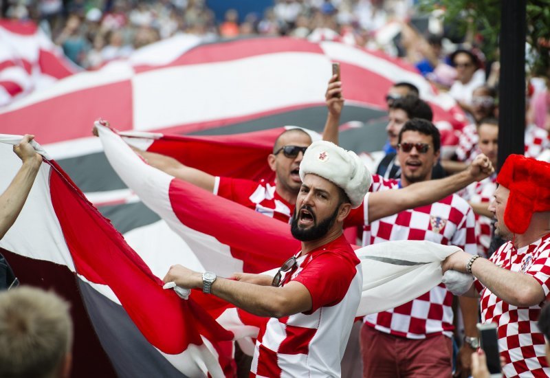 Navijači u Nižnji Novgorodu prije utakmice s Danskom