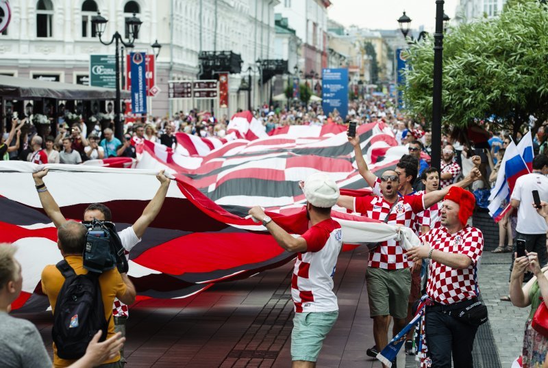 Navijači u Nižnji Novgorodu prije utakmice s Danskom