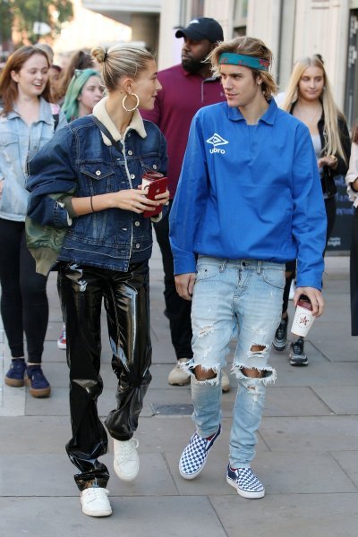 Justin Bieber i Hailey Baldwin ulovljeni u strastvenom zagrljaju