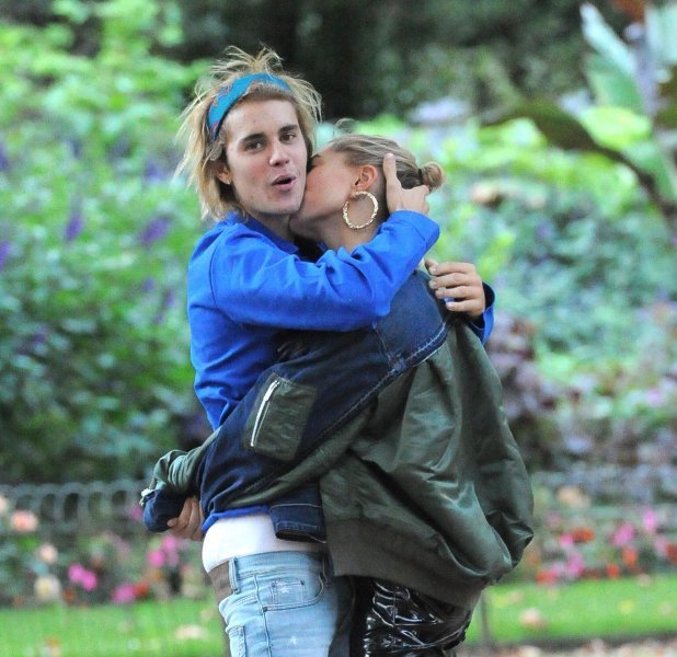 Justin Bieber i Hailey Baldwin ulovljeni u strastvenom zagrljaju