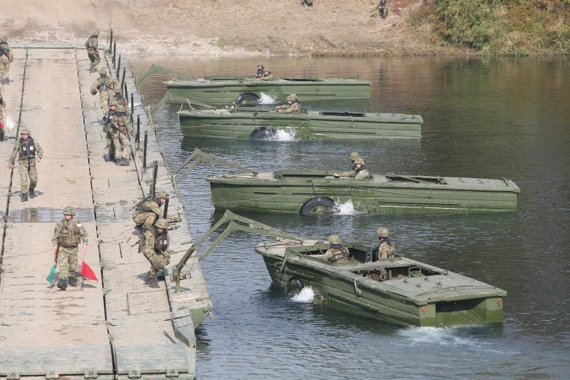 Vježba pripreme i svladavanja vodene zapreke kroz izlazak na vodenu zapreku