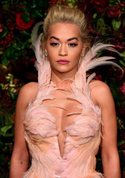 Rita Ora (1)