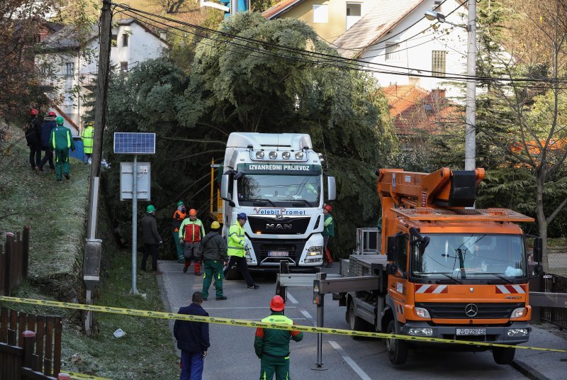 Bor za Trg bana Jelačića