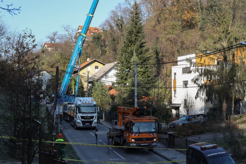 Bor za Trg bana Jelačića