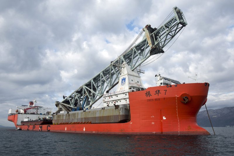 Kineski brod ZHEN HUA 7