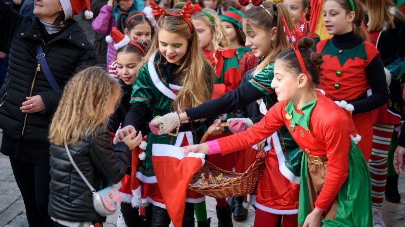 Dječja Nova godina na Stradunu uz Tonija Cetinskog i Ninu Badrić