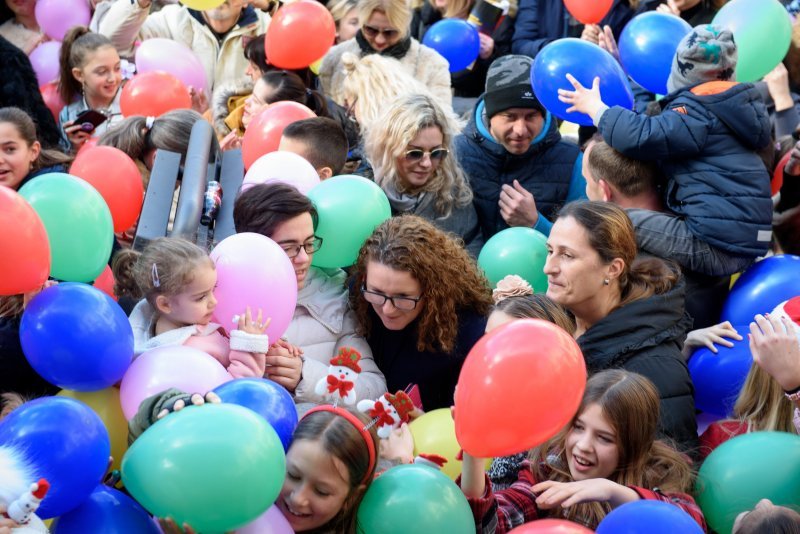 Dječja Nova godina na Stradunu uz Tonija Cetinskog i Ninu Badrić