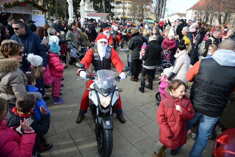 Dječji doček Nove godine uz Moto Mrazove u Bjelovaru