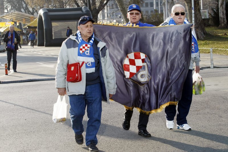 Dolazak navijača na utakmicu Dinamo - Viktoria Plzen