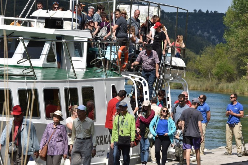 Lijep i sunčan dan turisti iskoristili u Nacionalnom parku Krka