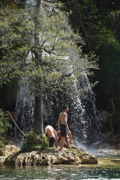 Lijep i sunčan dan turisti iskoristili u Nacionalnom parku Krka