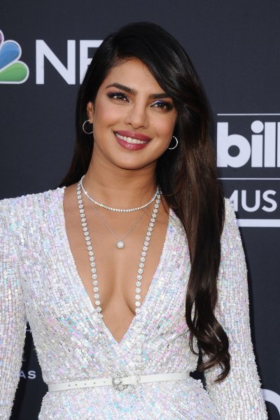 Priyanka Chopra (2)