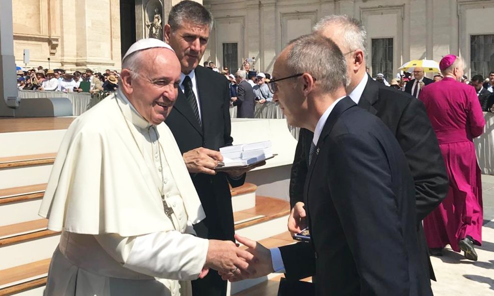 Papa Franjo i Damir Krstičević u Vatikanu