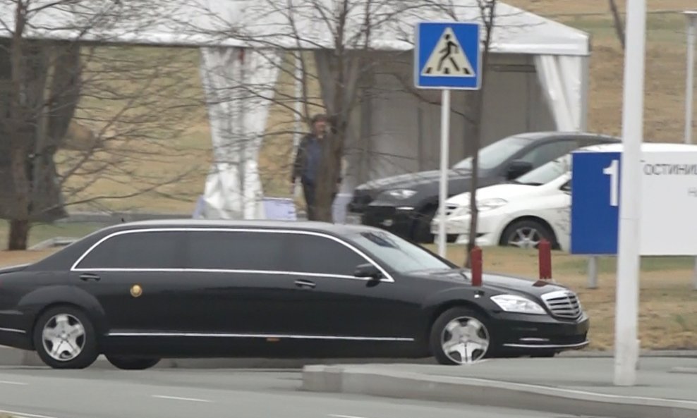 Čudni su putovi Mercedes-Maybacha S600 do Sjeverne Koreje