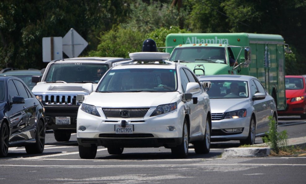 Autonomni automobili su budućnost, smatraju u Googleu