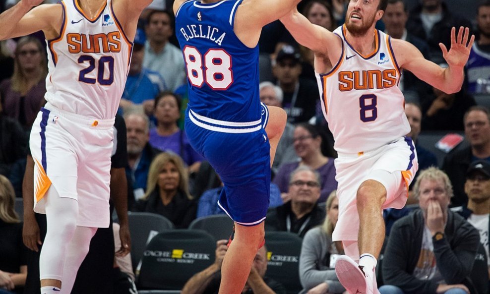 Nemanja Bjelica,  Frank Kaminsky i Dario Šarić