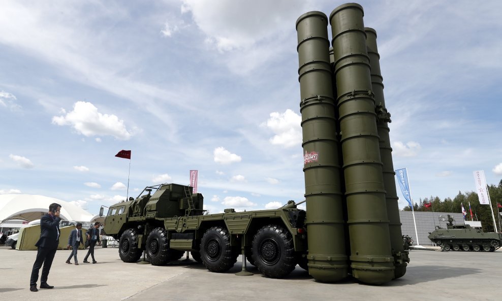 Ruski proturaketni sustav S-400