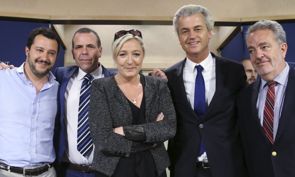 Matteo Salvini, Harald Vilimsky, Marine Le Pen, Geert Wilders i Gerolf Annemans