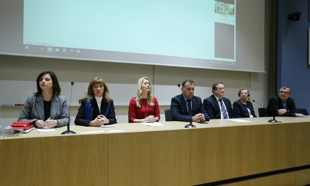 Adriana Vince, Ivana Pavić Šimetin, Vili Beroš, Damir Boras, Alemka Markotić, Krunoslav Capak