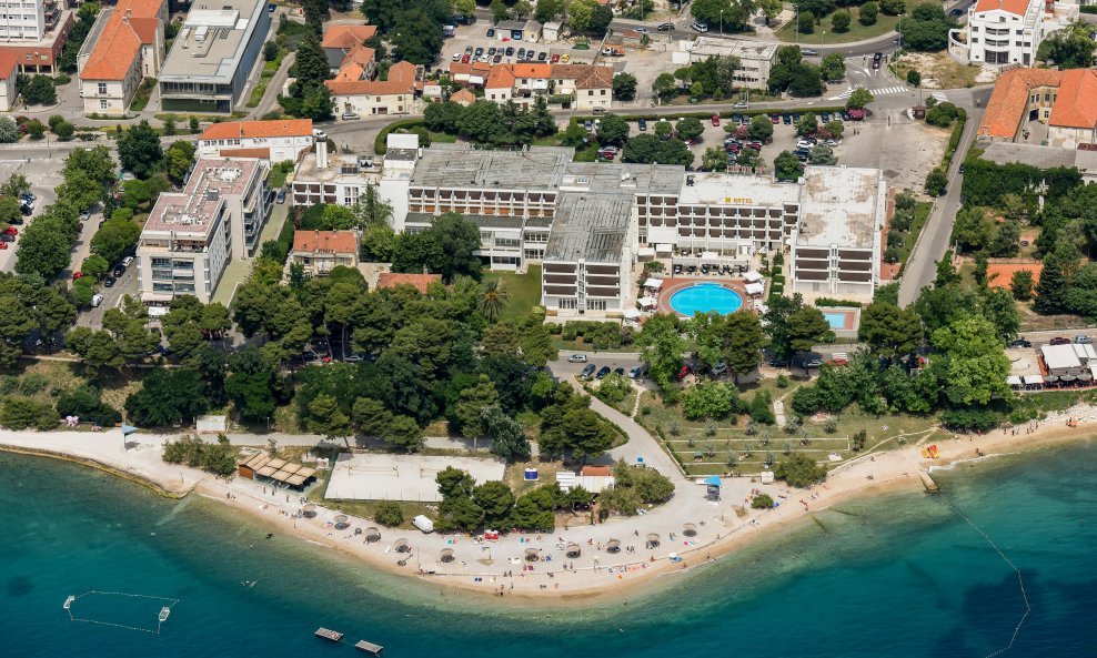 Hotel i plaža Kolovare