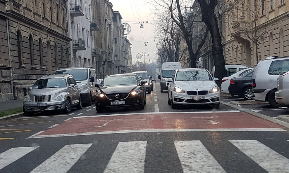 Nova izvedba bike boksova u Gajevoj ulici u Zagrebu