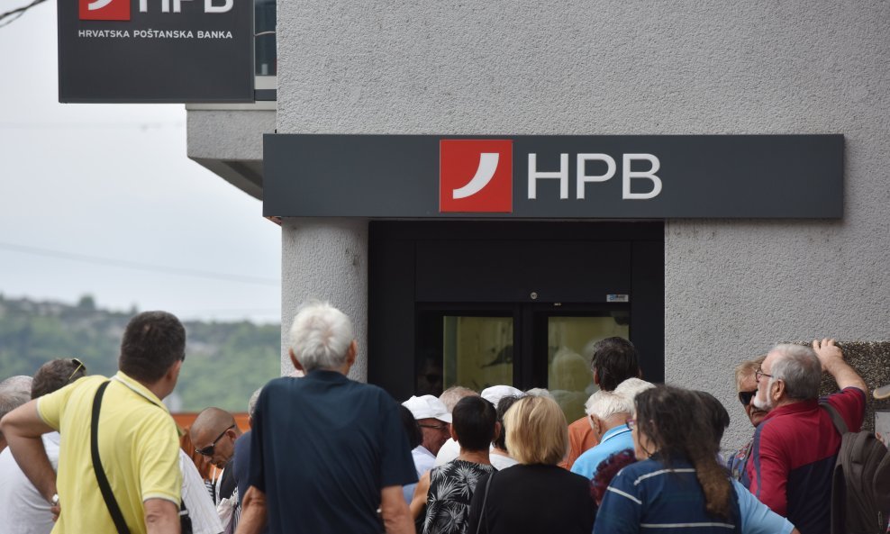 HPB Od 1. Srpnja Snižava Kamatne Stope Na Kredite Građana - Tportal