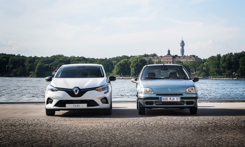 Renault CLIO E-TECH Hybrid (2020. - ...) i prva generacija Clija I (1990.)