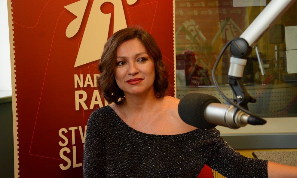 Nina Badrić Glazbeni show Dalibora Petka (3)