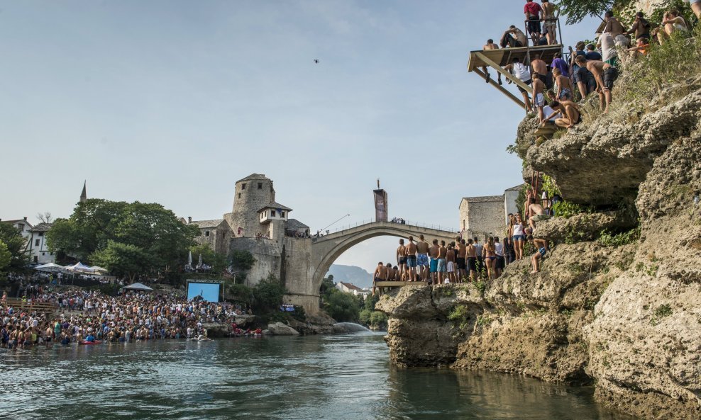 Mostar - skok u vodu Red Bull2