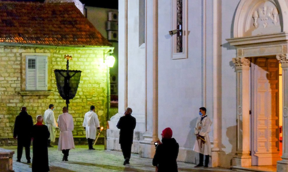 Procesija Za Križen na Hvaru