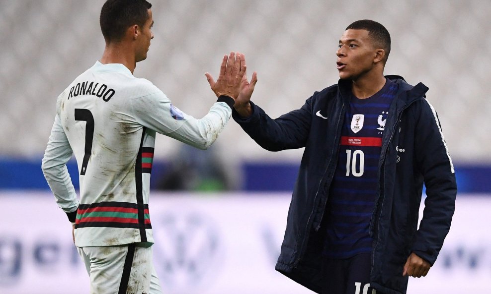 Cristiano Ronaldo (lijevo) i Kylian Mbappe